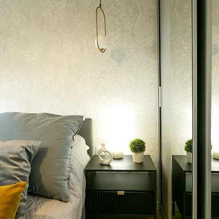 Hotel Zablocinska 6 - Bezplatny Parking - Apartament Dla 6 Osob - 400m Do Stacji Metra - Better Warsaw