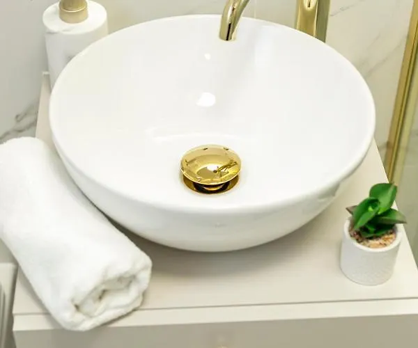 Zablocinska 6 - Bezplatny Parking - Apartament Dla 6 Osob - 400m Do Stacji Metra - Better Hotel *