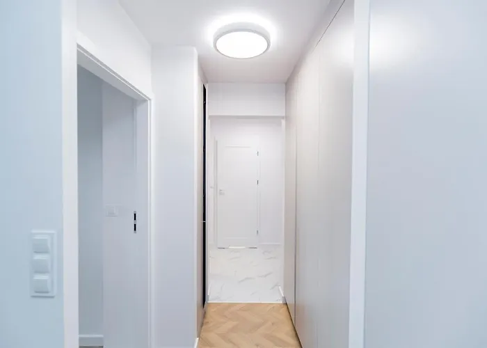 Hotel Zablocinska 6 - Bezplatny Parking - Apartament Dla 6 Osob - 400m Do Stacji Metra - Better *