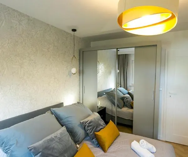 Hotel Zablocinska 6 - Bezplatny Parking - Apartament Dla 6 Osob - 400m Do Stacji Metra - Better