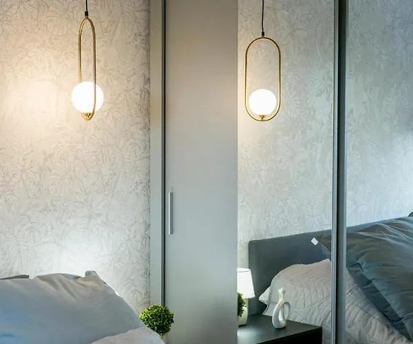 Zablocinska 6 - Bezplatny Parking - Apartament Dla 6 Osob - 400m Do Stacji Metra - Better