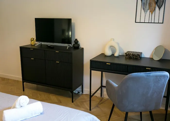 Zablocinska 6 - Bezplatny Parking - Apartament Dla 6 Osob - 400m Do Stacji Metra - Better Hotel Warszawa