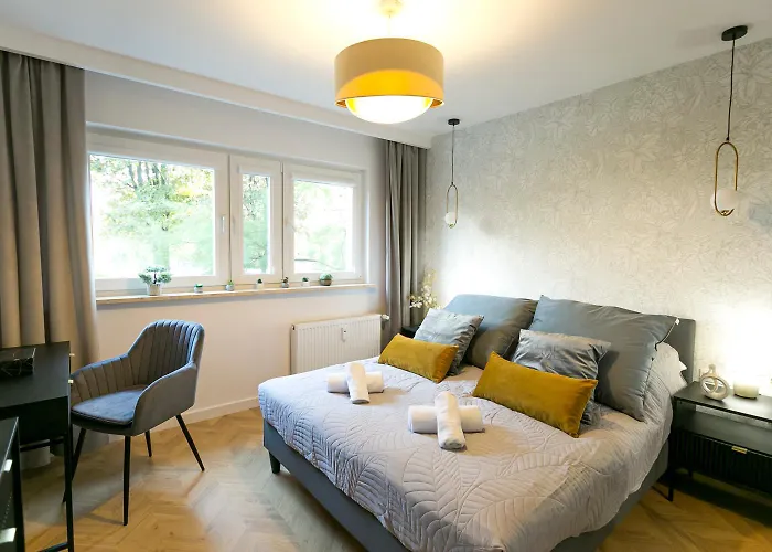 Hotel Zablocinska 6 - Bezplatny Parking - Apartament Dla 6 Osob - 400m Do Stacji Metra - Better