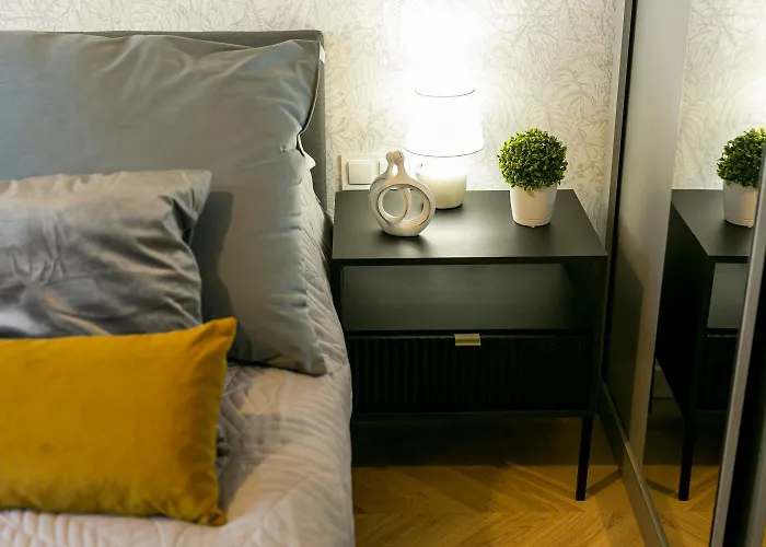 Zablocinska 6 - Bezplatny Parking - Apartament Dla 6 Osob - 400m Do Stacji Metra - Better Hotel *