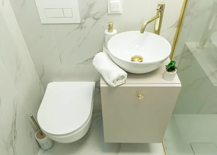 Zablocinska 6 - Bezplatny Parking - Apartament Dla 6 Osob - 400m Do Stacji Metra - Better * Warszawa