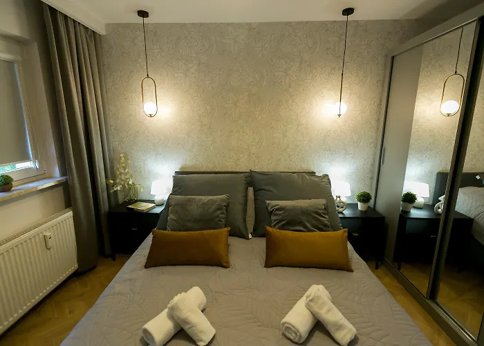 Hotel Zablocinska 6 - Bezplatny Parking - Apartament Dla 6 Osob - 400m Do Stacji Metra - Better