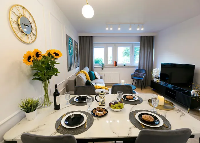 Zablocinska 6 - Bezplatny Parking - Apartament Dla 6 Osob - 400m Do Stacji Metra - Better *