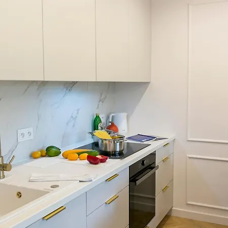 호텔 Zablocinska 6 - Bezplatny Parking - Apartament Dla 6 Osob - 400m Do Stacji Metra - Better