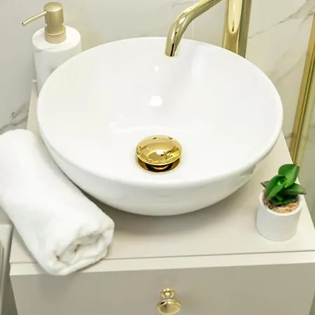 Zablocinska 6 - Bezplatny Parking - Apartament Dla 6 Osob - 400m Do Stacji Metra - Better Hotel *