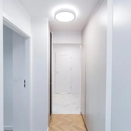 Hotel Zablocinska 6 - Bezplatny Parking - Apartament Dla 6 Osob - 400m Do Stacji Metra - Better *