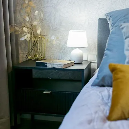 호텔 Zablocinska 6 - Bezplatny Parking - Apartament Dla 6 Osob - 400m Do Stacji Metra - Better