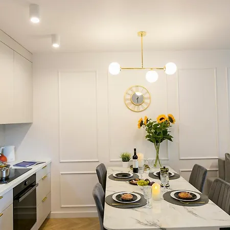 Zablocinska 6 - Bezplatny Parking - Apartament Dla 6 Osob - 400m Do Stacji Metra - Better *