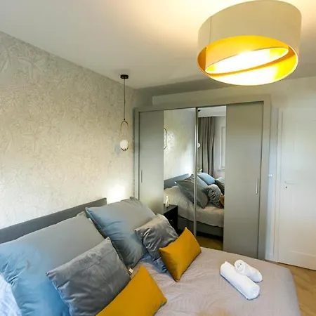 Lejlighed Zablocinska 6 - Bezplatny Parking - Apartament Dla 6 Osob - 400m Do Stacji Metra - Better