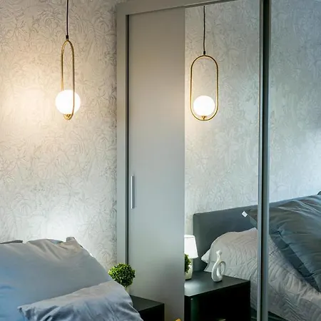 Zablocinska 6 - Bezplatny Parking - Apartament Dla 6 Osob - 400m Do Stacji Metra - Better