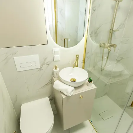 호텔 Zablocinska 6 - Bezplatny Parking - Apartament Dla 6 Osob - 400m Do Stacji Metra - Better *