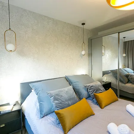 Zablocinska 6 - Bezplatny Parking - Apartament Dla 6 Osob - 400m Do Stacji Metra - Better *