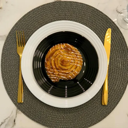 Zablocinska 6 - Bezplatny Parking - Apartament Dla 6 Osob - 400m Do Stacji Metra - Better 호텔 *