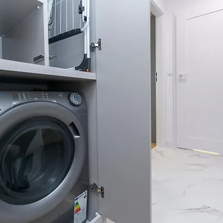 Zablocinska 6 - Bezplatny Parking - Apartament Dla 6 Osob - 400m Do Stacji Metra - Better فندق وارسو