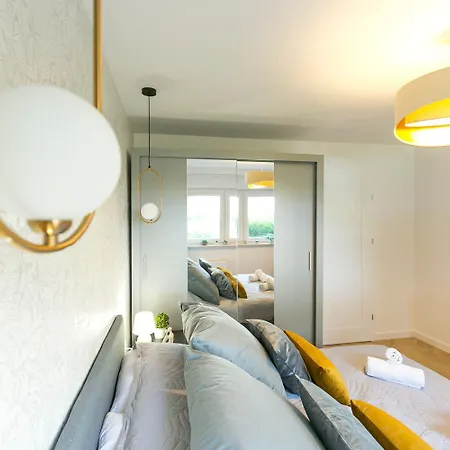 Zablocinska 6 - Bezplatny Parking - Apartament Dla 6 Osob - 400m Do Stacji Metra - Better 바르샤바