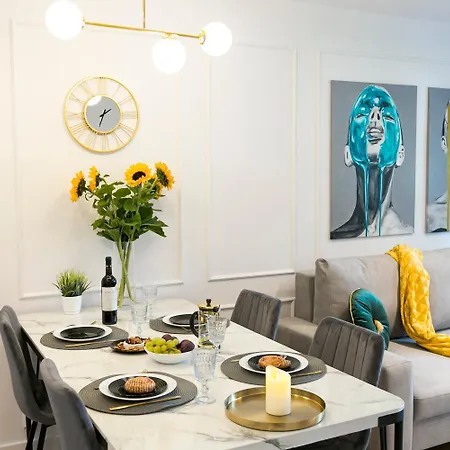 Zablocinska 6 - Bezplatny Parking - Apartament Dla 6 Osob - 400m Do Stacji Metra - Better