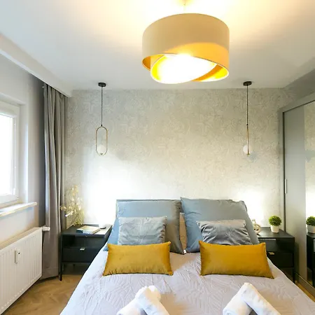 Zablocinska 6 - Bezplatny Parking - Apartament Dla 6 Osob - 400m Do Stacji Metra - Better ורשה