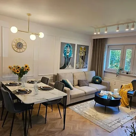 Zablocinska 6 - Bezplatny Parking - Apartament Dla 6 Osob - 400m Do Stacji Metra - Better * Warszawa